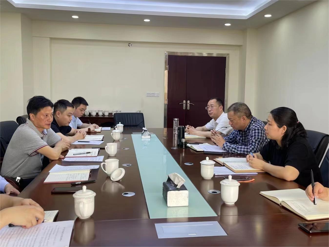 集團黨委書記、董事長許大政一行赴巴中農(nóng)商行開展業(yè)務合作洽談會